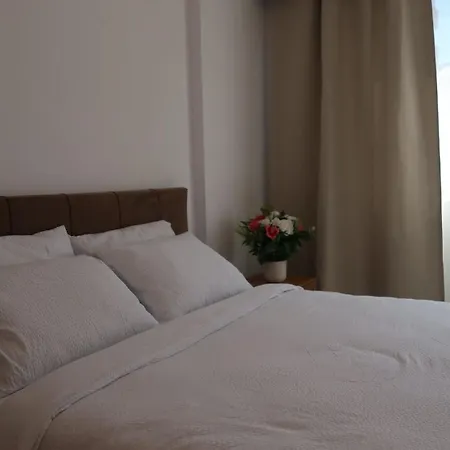 Amos Homes By For Seven Appartement
